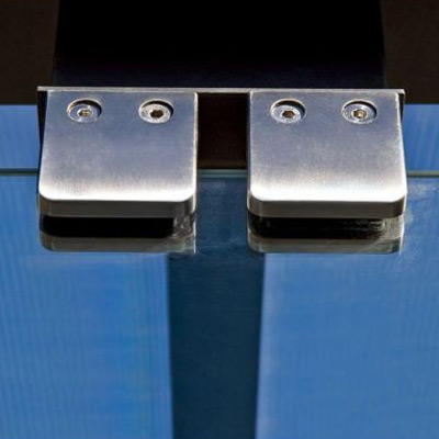 Close-up of the glass cladding holder
