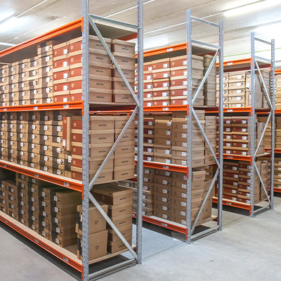 TUFF Longspan Shelving with 4 shelves